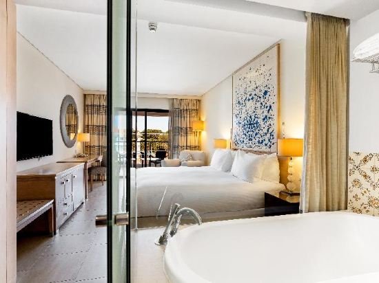 Фото Hilton Vilamoura AS Cascatas Golf Resort & SPA