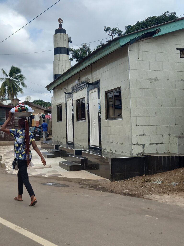 Mosque Alhaji Umaa mosque, Accra, photo