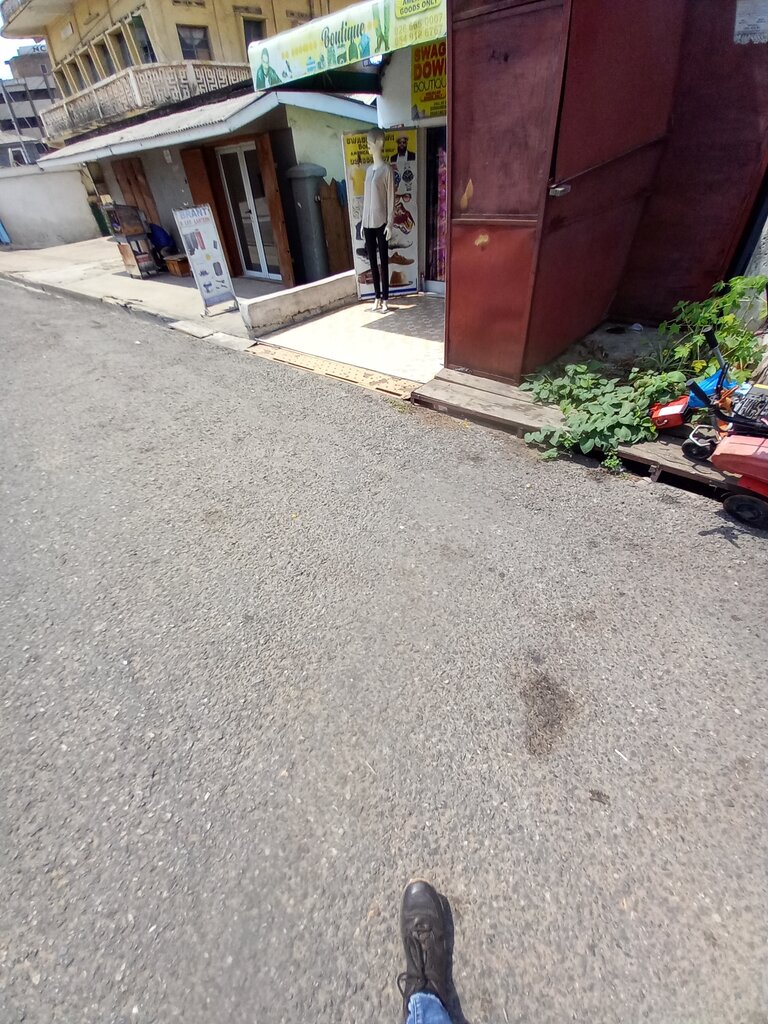 Clothing store Swagg down boutique, Accra, photo