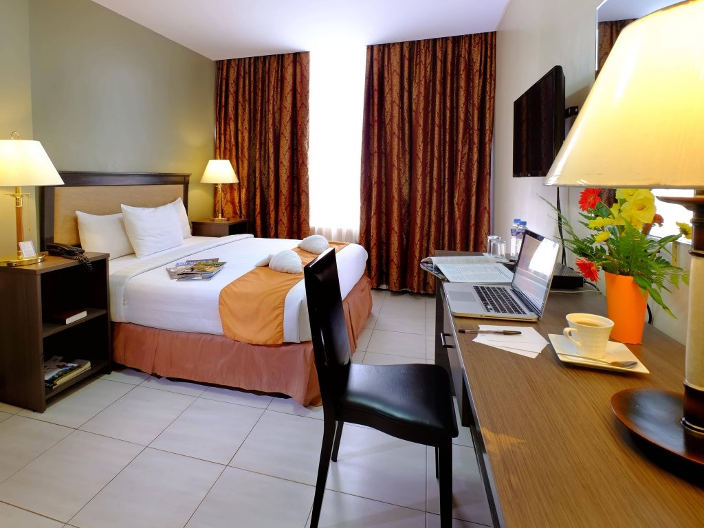 Фото отеля 2