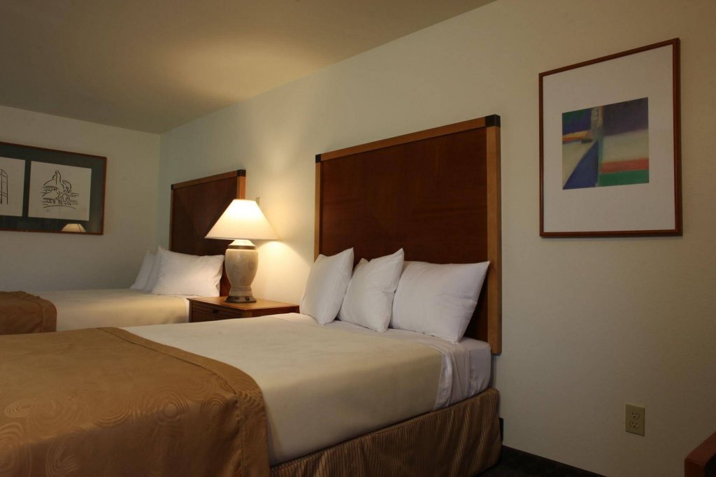 Фото Olympic View Inn