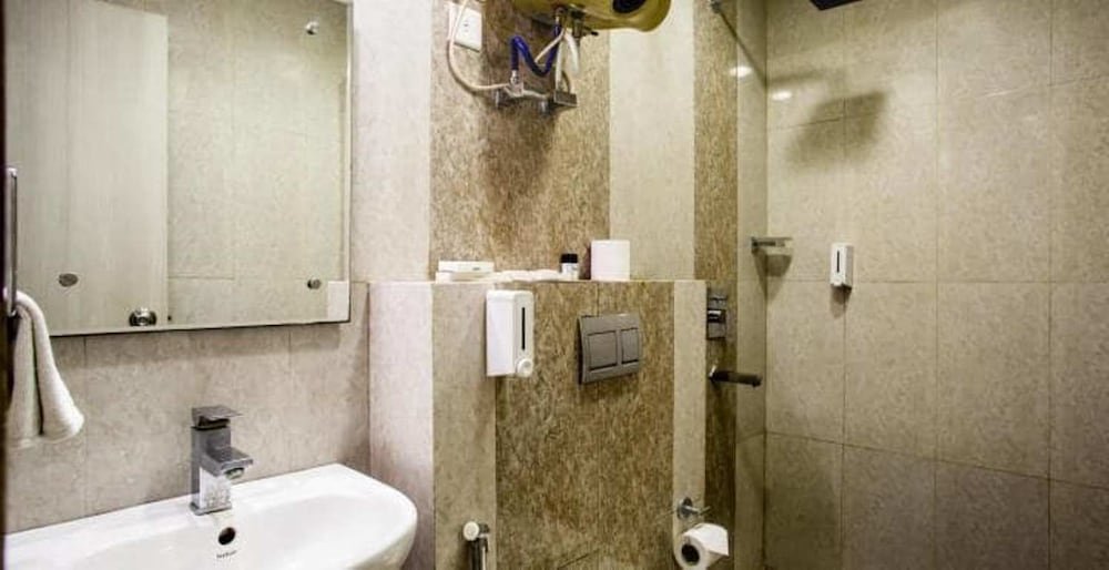 Фото Hyphen Business Hotel