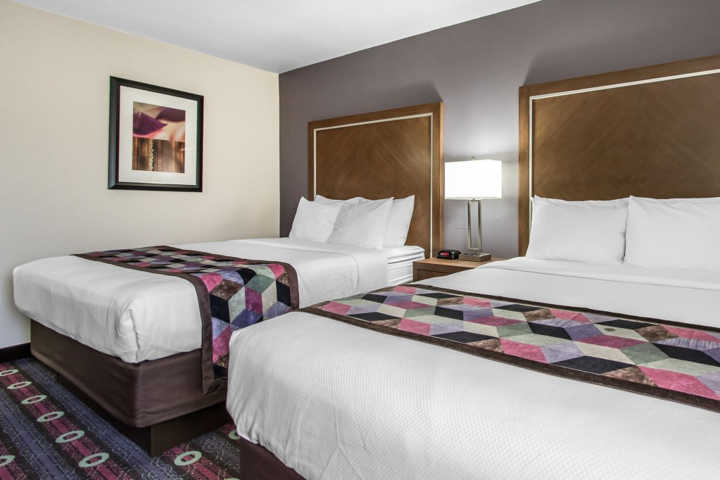 Фото Comfort Inn Midtown