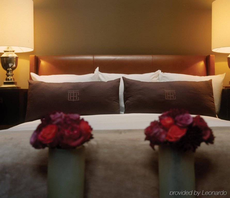 Фото The College Hotel