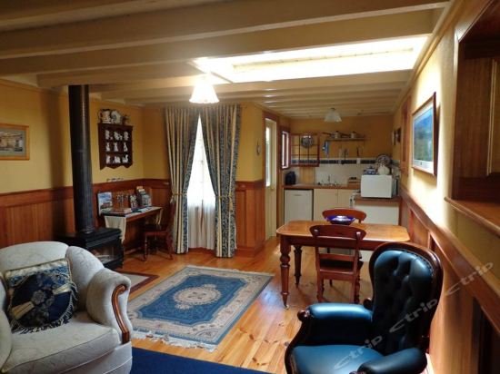 Фото Old Wesley Dale Heritage Accommodation