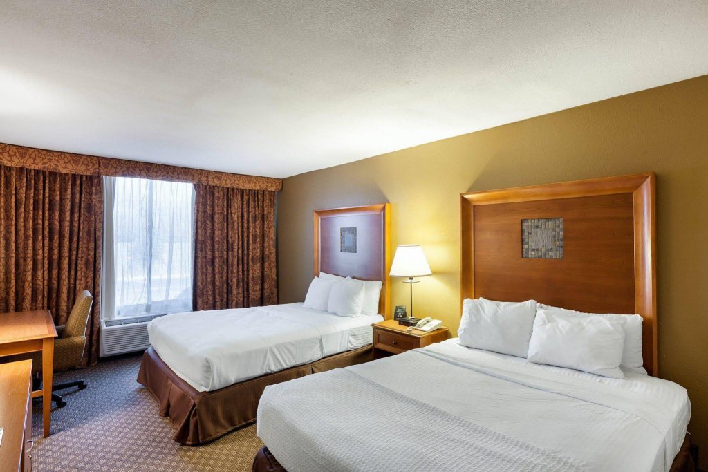 Фото Rodeway Inn