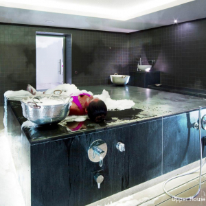 Фото Upper House