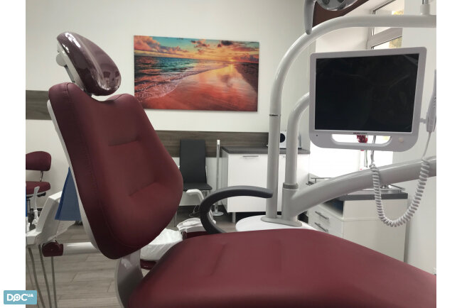 Centro médico, clínica Stomatologicheskiy centr Artiks V Bc Gorizont park, , foto