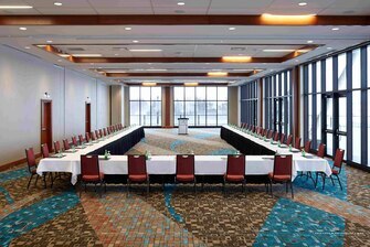 Фото Delta Hotels by Marriott Prince Edward