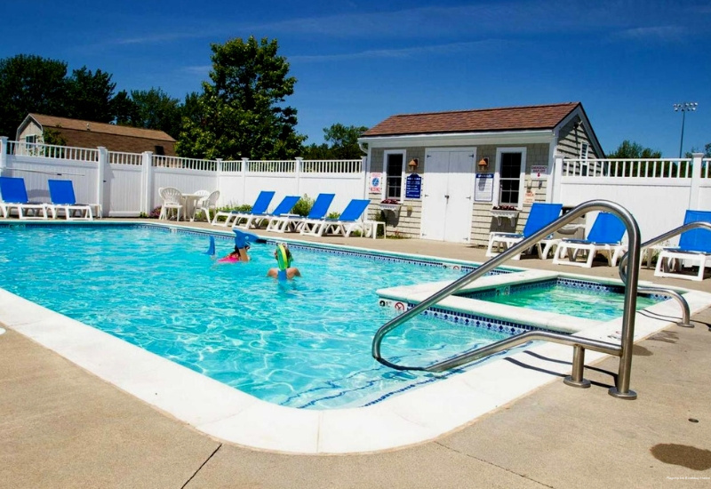 Фото Flagship Inn and Suites