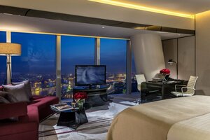 Four Seasons Hotel Guangzhou (Guangzhou, Zhujiang West Road, 12), hotel