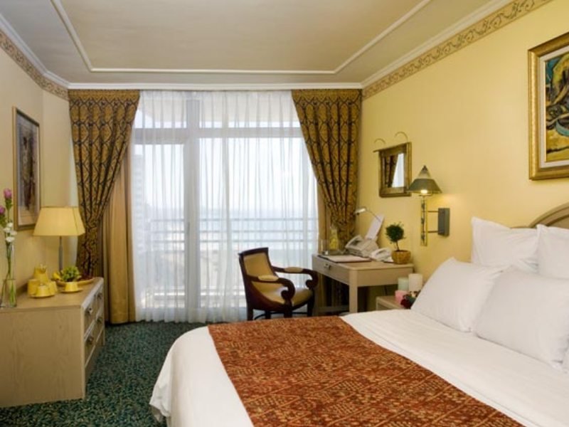 Фото Renaissance Tel Aviv Hotel