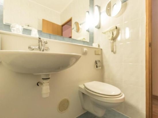 Фото Hotel Campanile Lisbonne Sud - Setubal