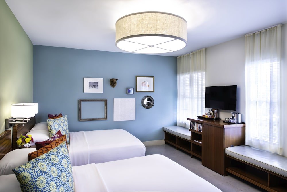 Фото Kasa El Paseo Miami Beach