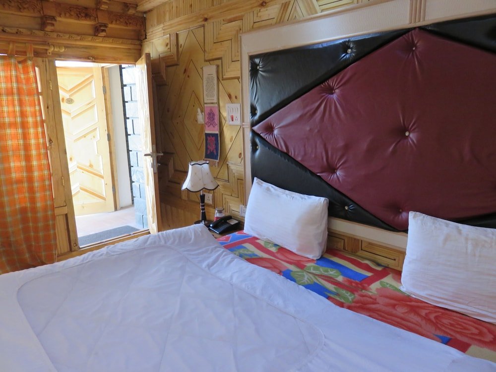 Фото Tih Hotel Nezer Holiday Inn