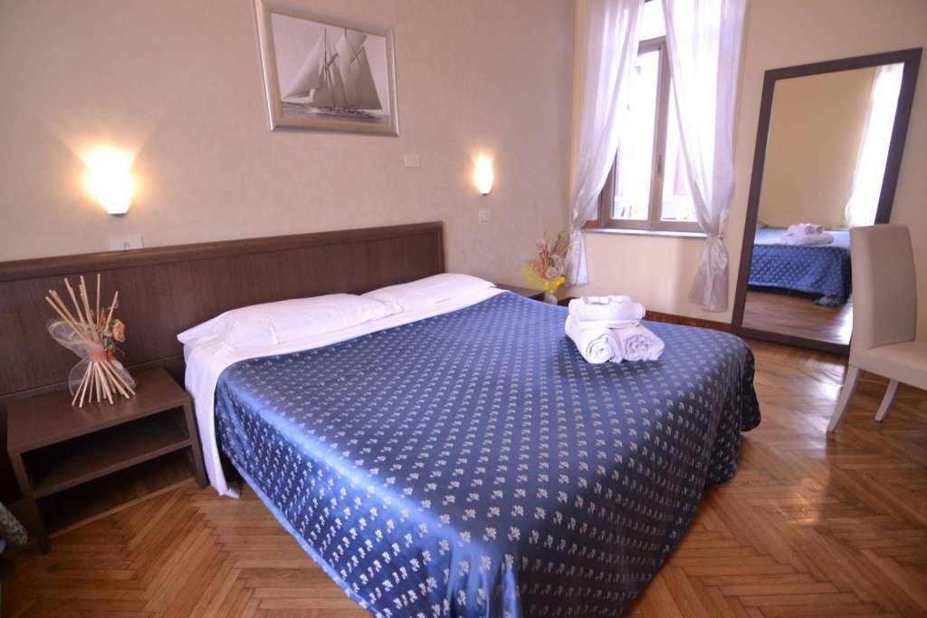 Фото Hotel Capri