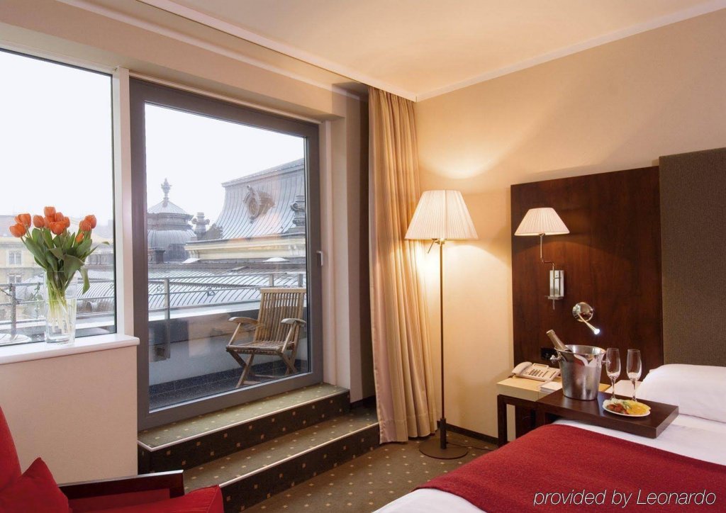 Фото Nh Budapest City