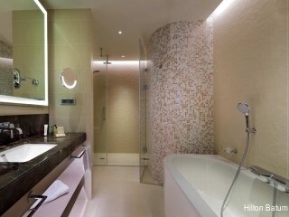 Внешний вид отеля Hilton Batumi в Батуми, фото 5