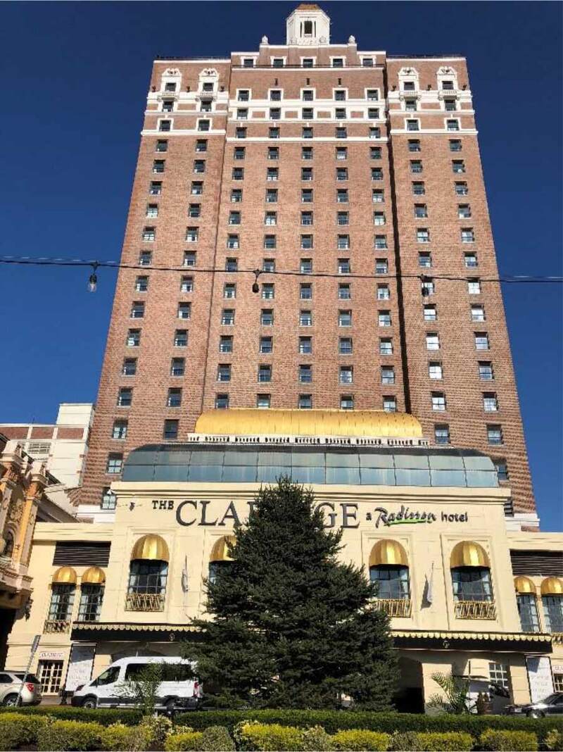 Фото The Claridge Hotel
