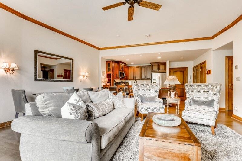 Фото Kiva Lodge by East West Hospitality