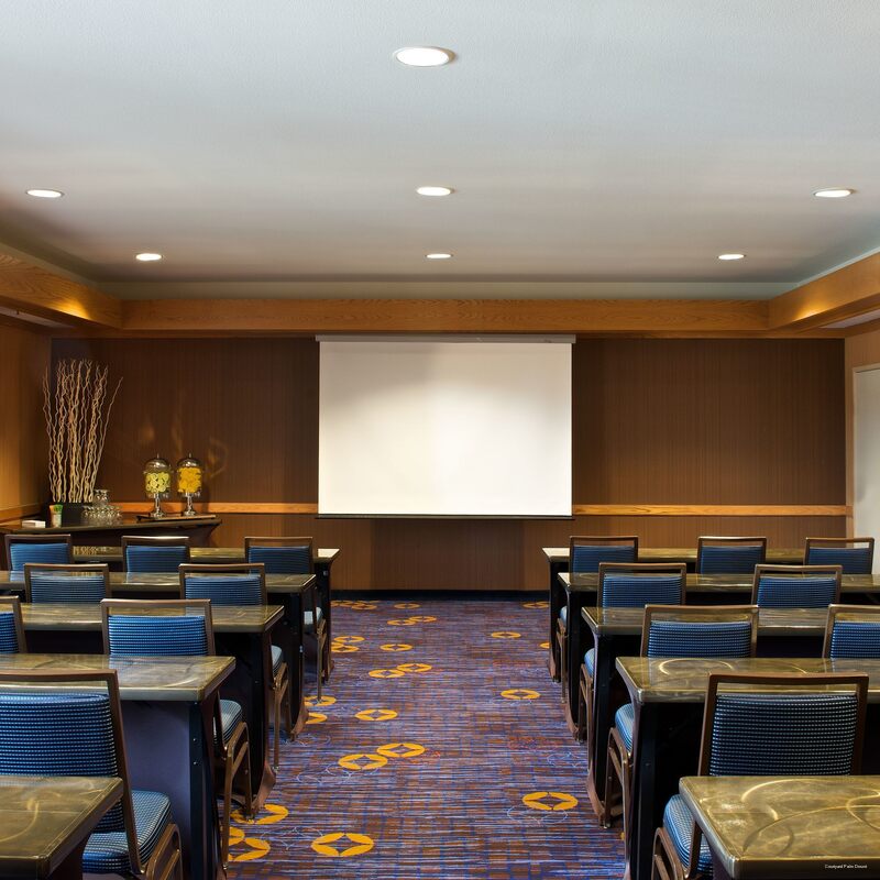 Фото Courtyard Palm Desert by Marriott