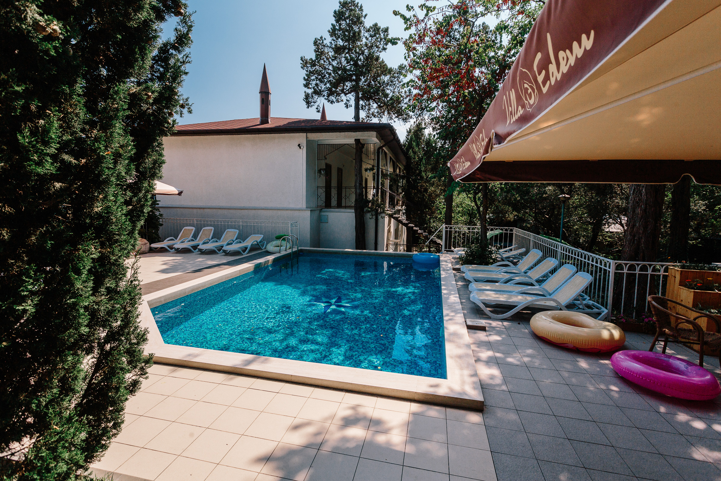 Фото отеля 3