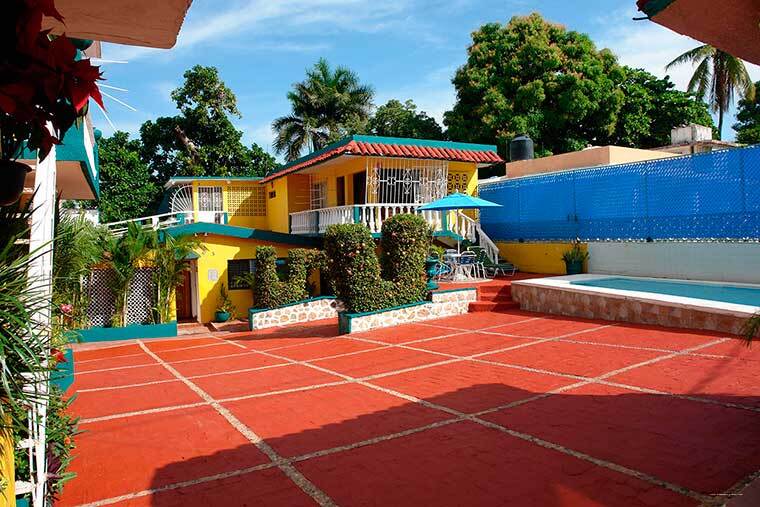 Фото Hotel Bungalows Puerto Angel