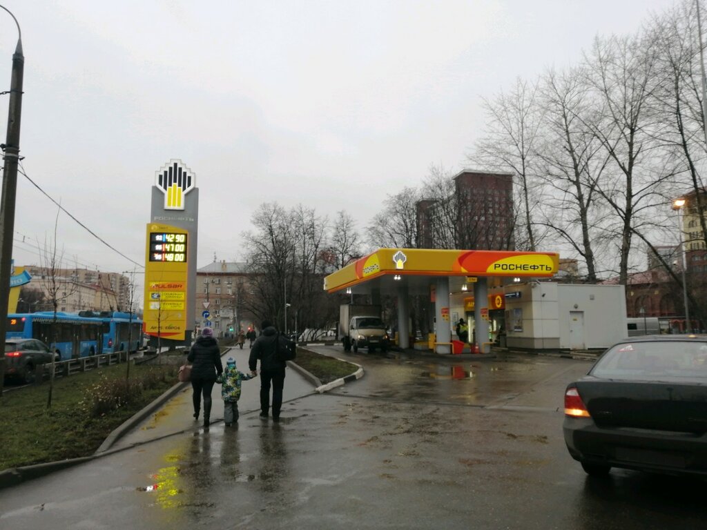 Gas station Rosneft, Moscow, photo