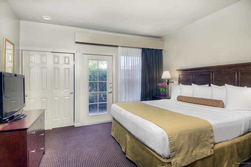 Фото University Park Inn & Suites
