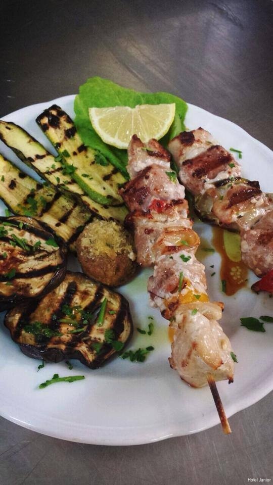 Фото Hotel Junior