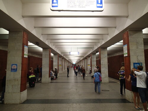 Тёплый Стан (Moscow, Kaluzhsko-Rizhskaya Line, Tyoply Stan metro station), metro station