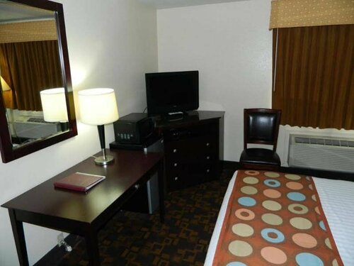 Гостиница Super 8 by Wyndham Nashville Airport North