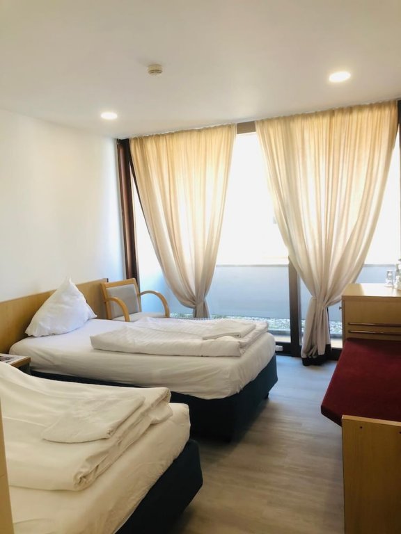 Фото Park Hotel Theater