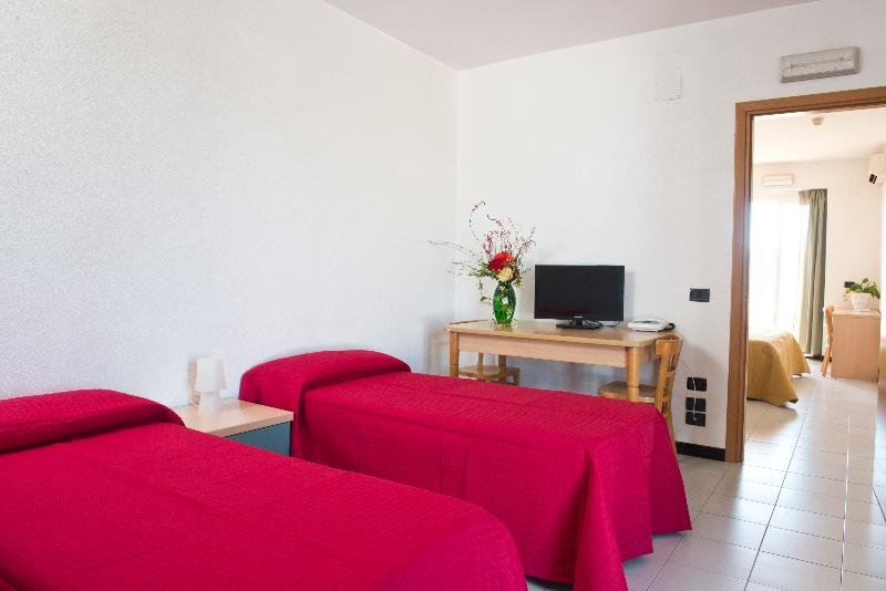 Фото Cala Corvino Hotel Resort