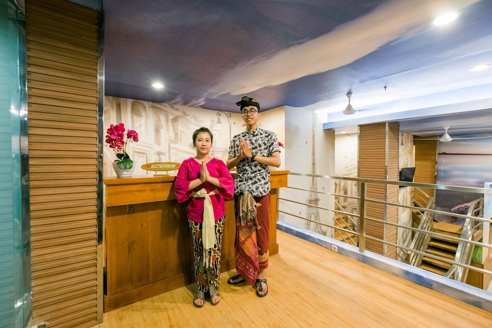 Фото Caroline Hostel