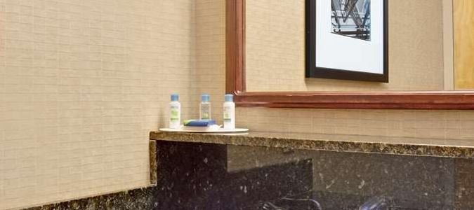 Фото Ramada by Wyndham Reno Hotel and Casino