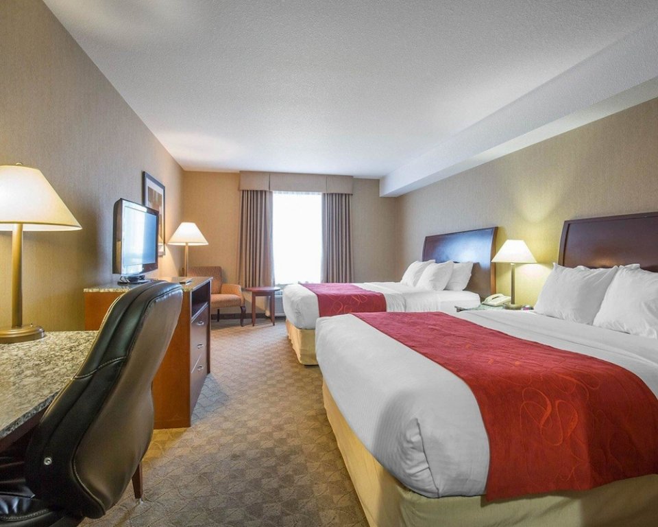 Фото Comfort Inn & Suites