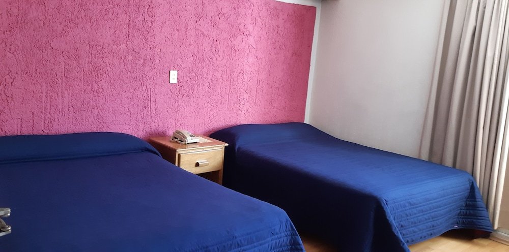 Фото Hotel Zacatecas Courts