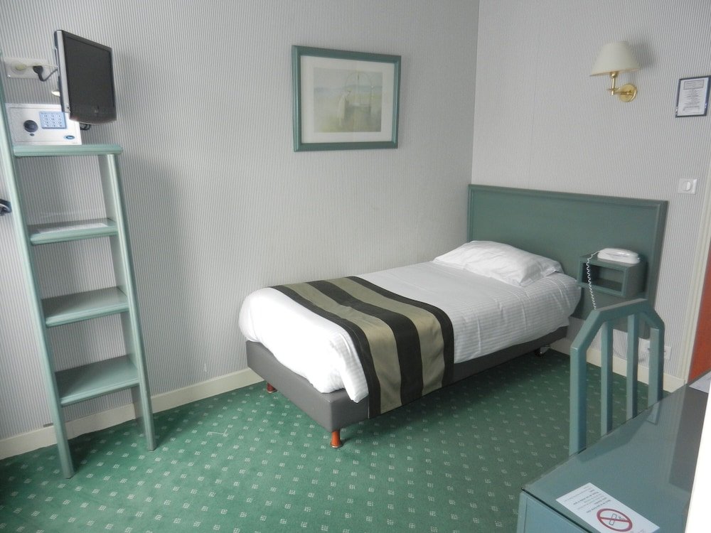 Фото Hôtel Du Pré