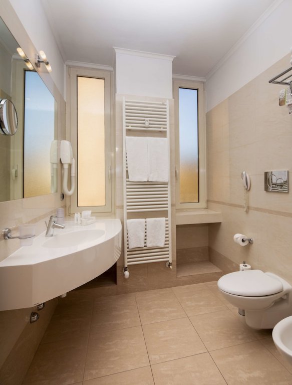 Фото Una Hotels Galles Milano