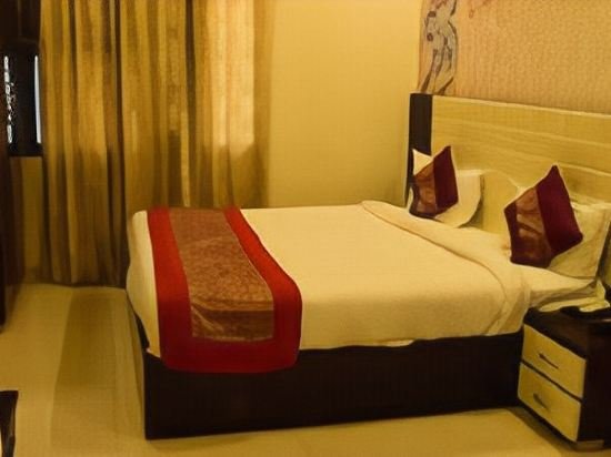 Фото Hotel Karan Residency