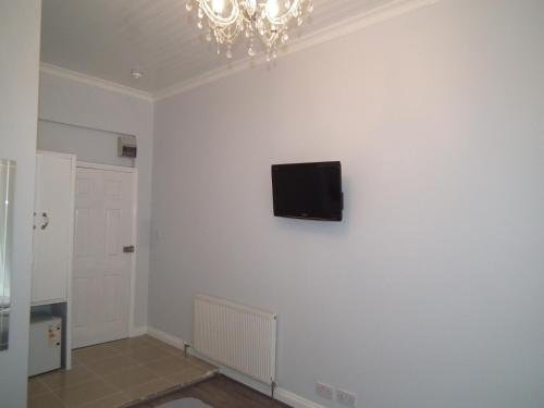 Фото The Cameron Hotel