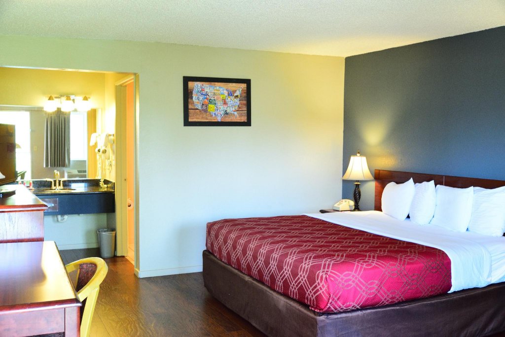 Фото SureStay Hotel by Best Western Oklahoma City West