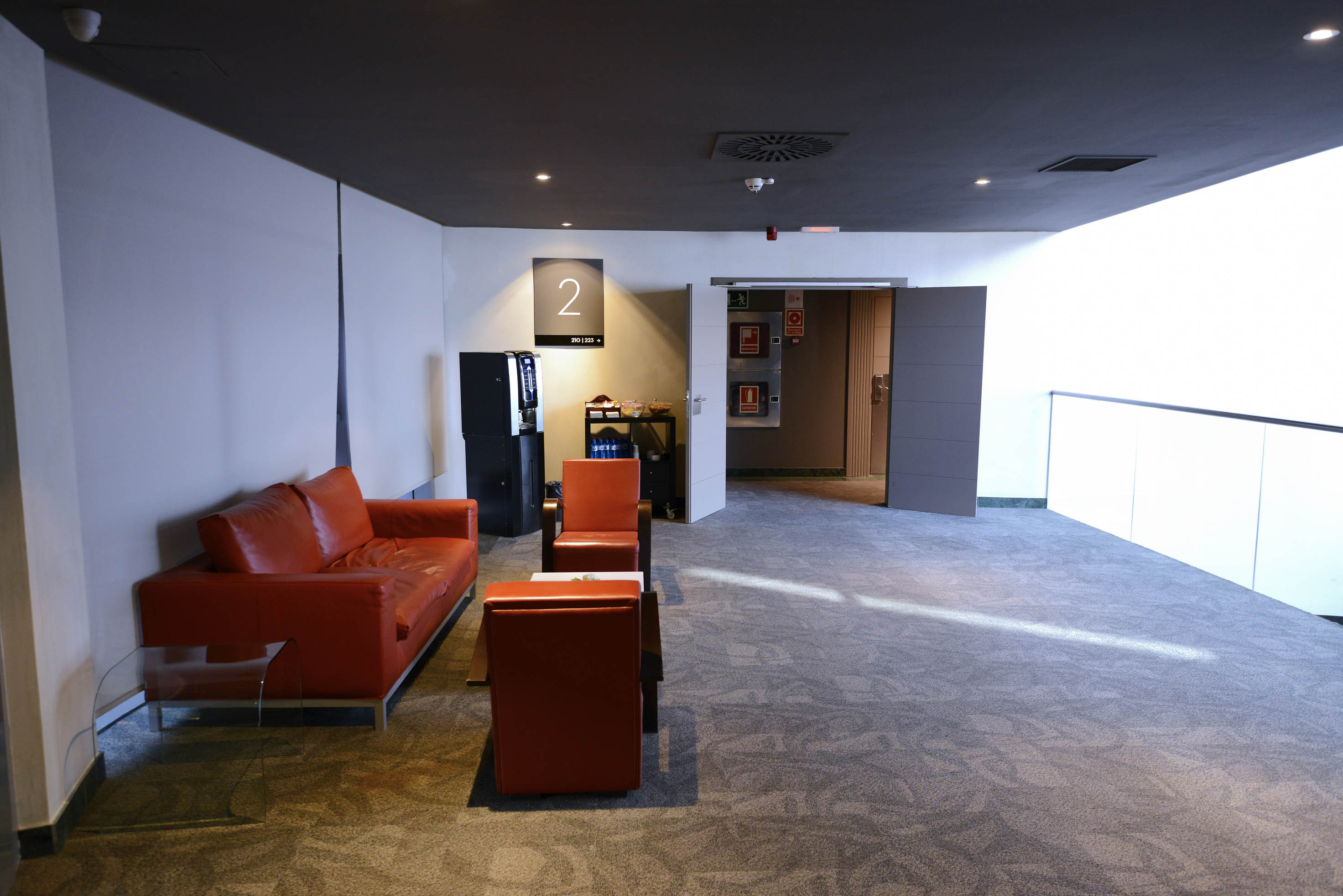 Фото Barcelona Airport Hotel