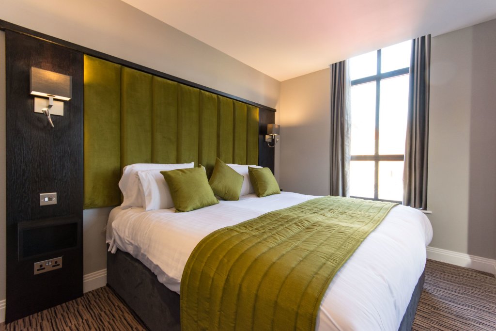 Фото St Nicholas Hotel