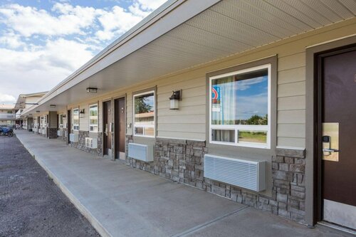 Гостиница Motel 6 Fort Nelson, Bc в Форт-Нельсон