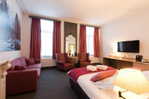 Внешний вид отеля Hotel Gravensteen в Генте, фото 2