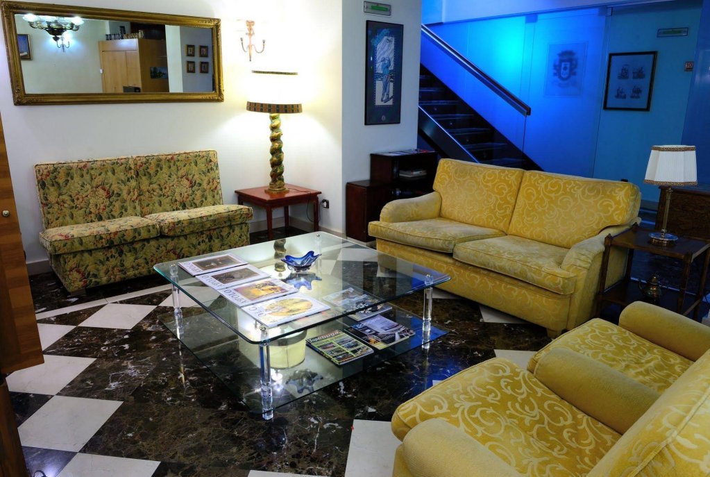 Фото Hostal Arriazu