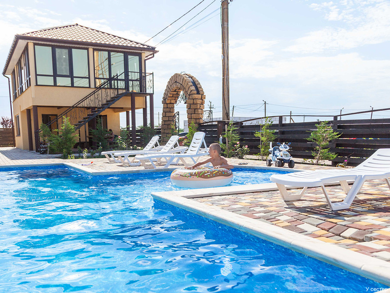 Фото У сестер