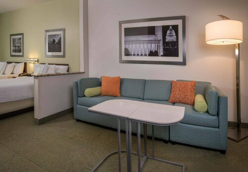 Гостиница SpringHill Suites by Marriott Herndon Reston в Херндоне